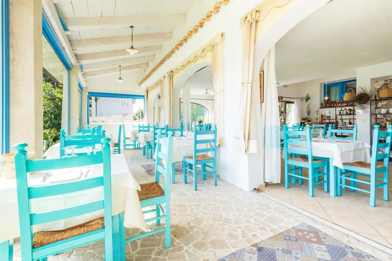 Hotel S'Ortale Con Parcheggio Interno E Ristorante All'Aperto أروسييْ
