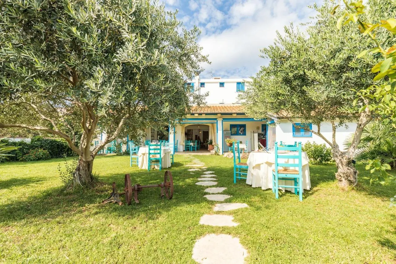 Hotel S'Ortale Con Parcheggio Interno E Ristorante All'Aperto أروسييْ